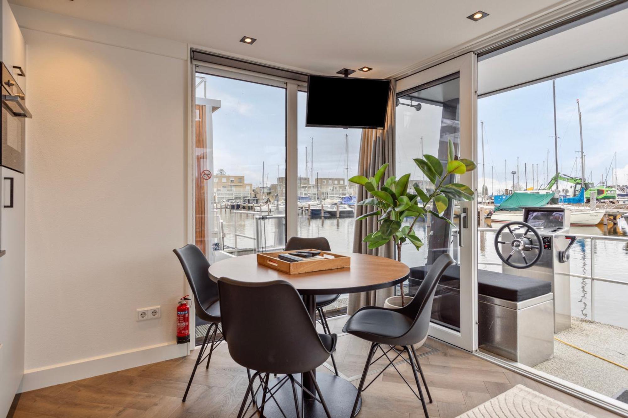 Luxurious Waterloft Near Beach And Centre By Weltevreden Experience Zeewolde Eksteriør bilde