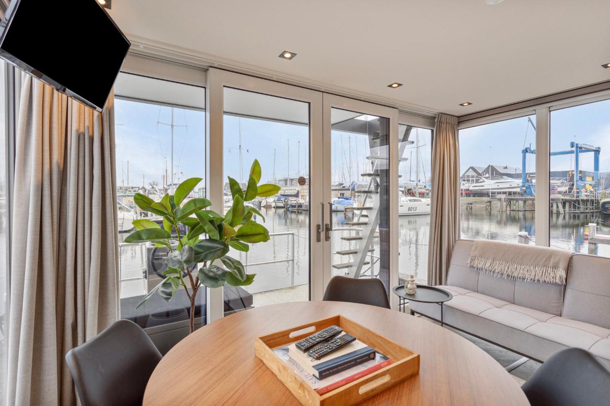 Luxurious Waterloft Near Beach And Centre By Weltevreden Experience Zeewolde Eksteriør bilde