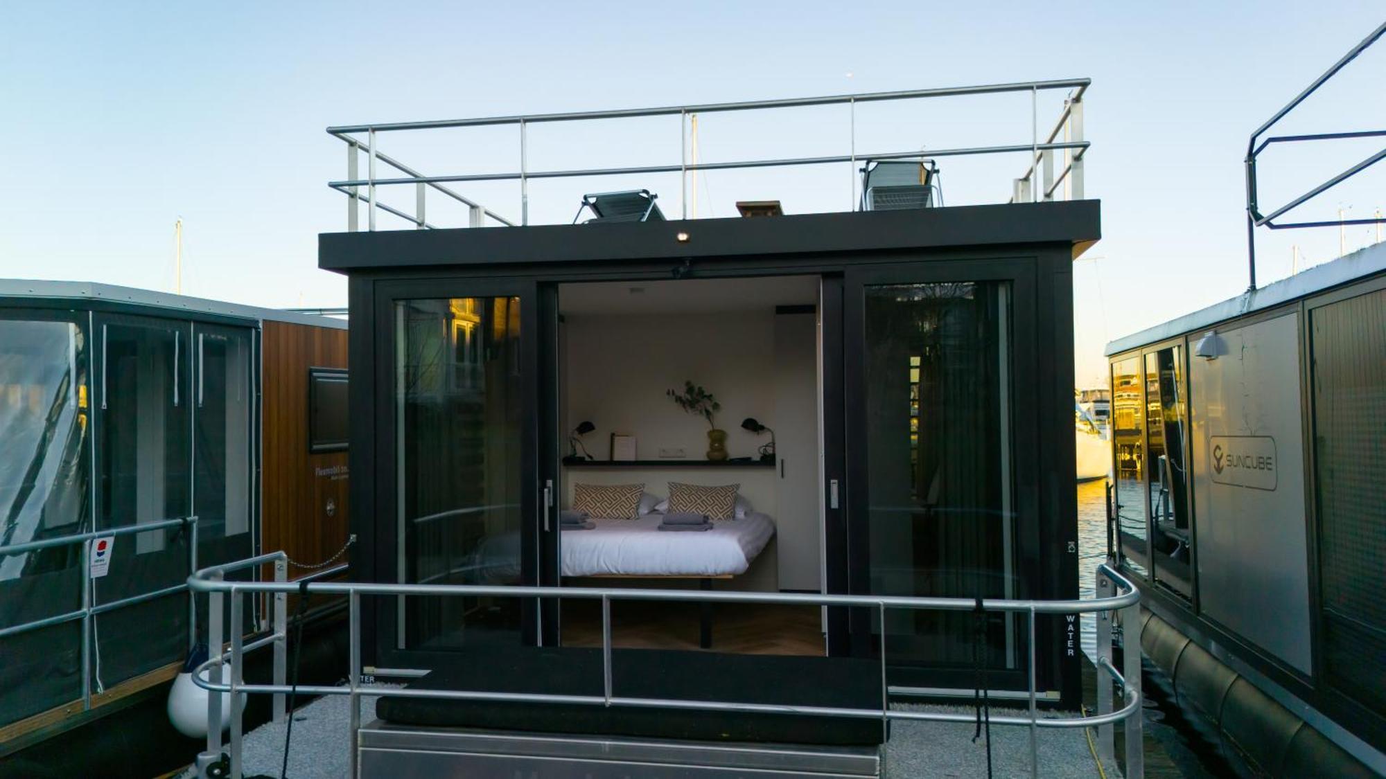 Luxurious Waterloft Near Beach And Centre By Weltevreden Experience Zeewolde Eksteriør bilde