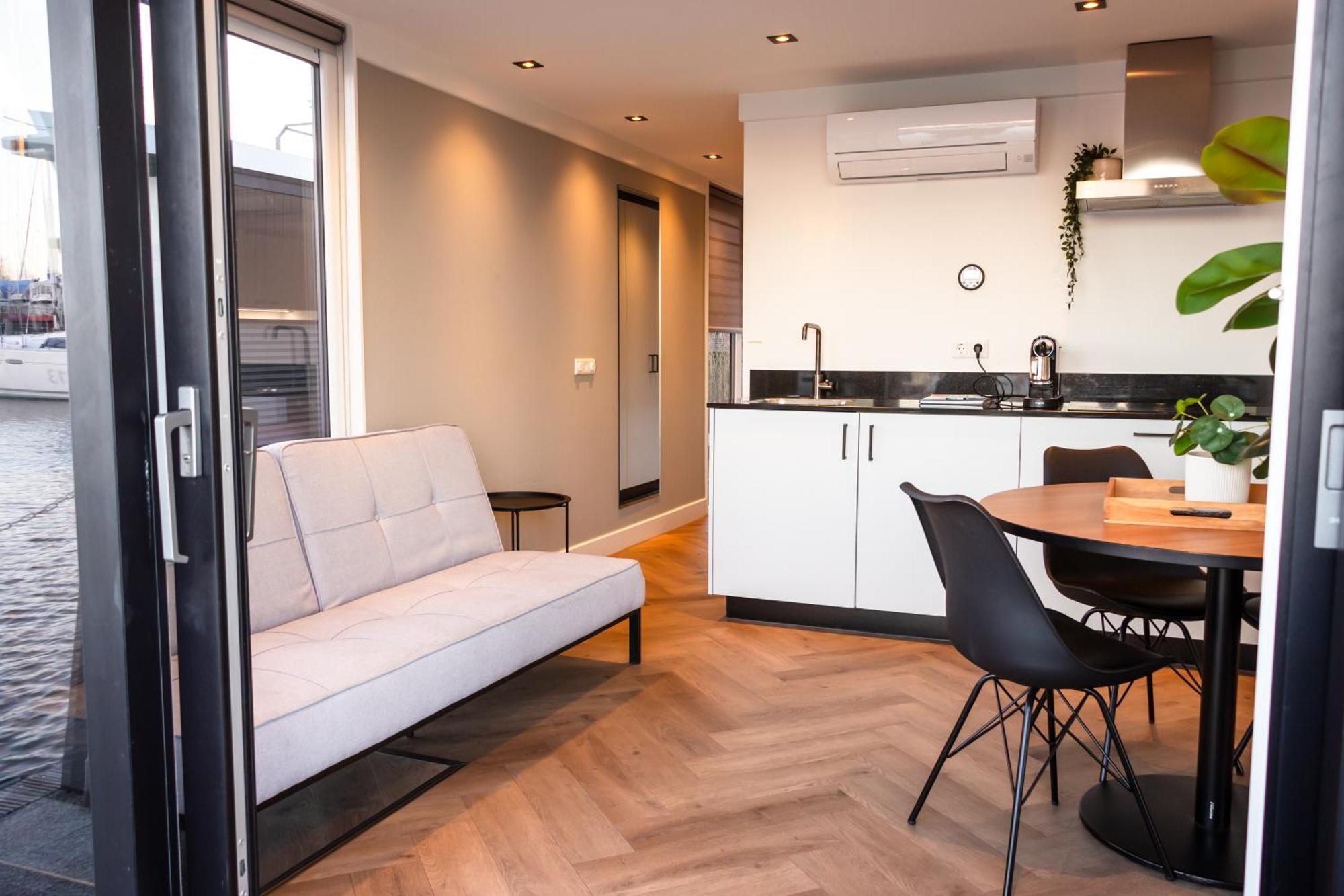 Luxurious Waterloft Near Beach And Centre By Weltevreden Experience Zeewolde Eksteriør bilde